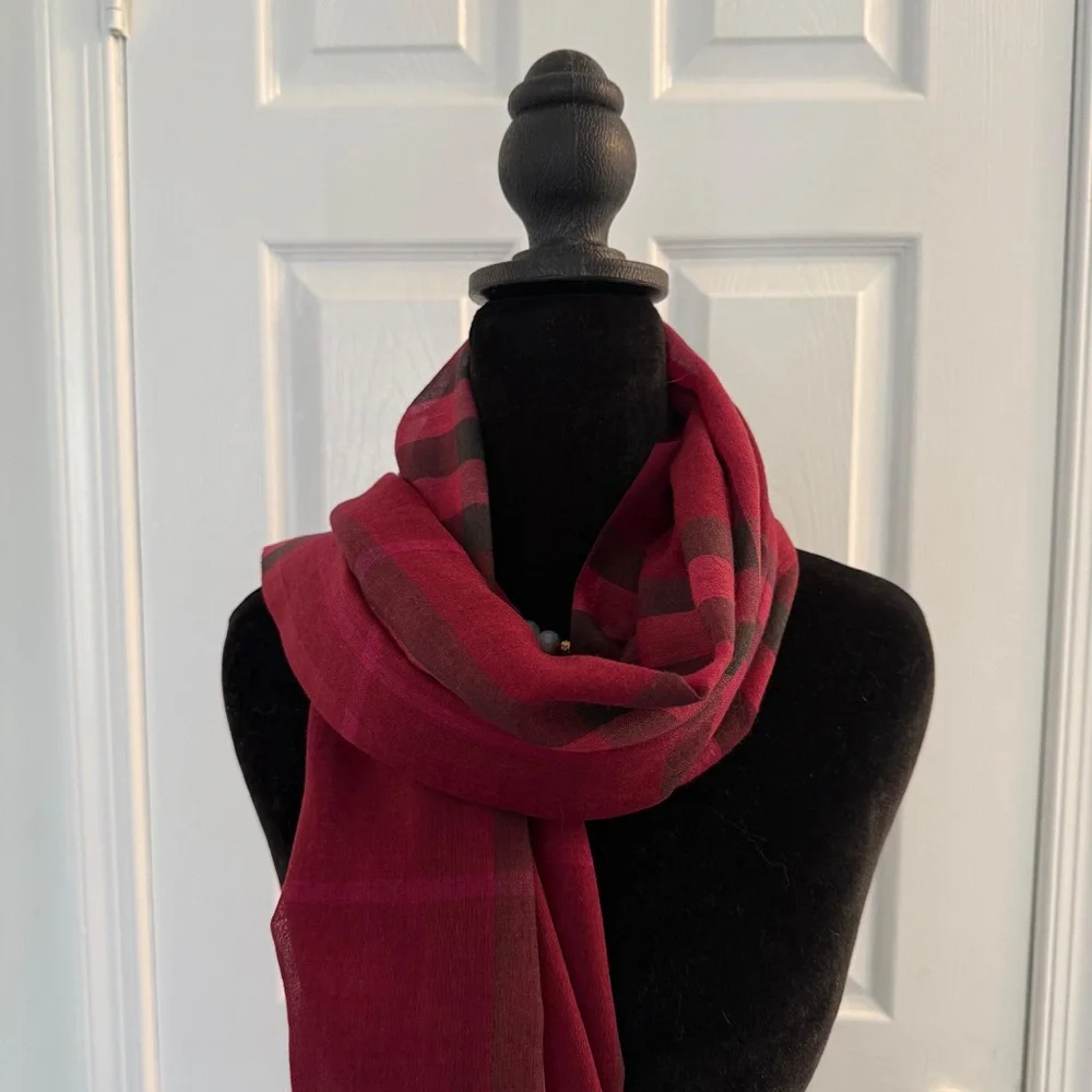 Burberry Cotton Shawl Red Black